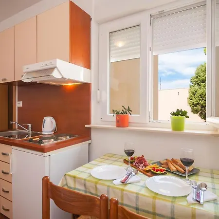Apartman 5 Podstrana